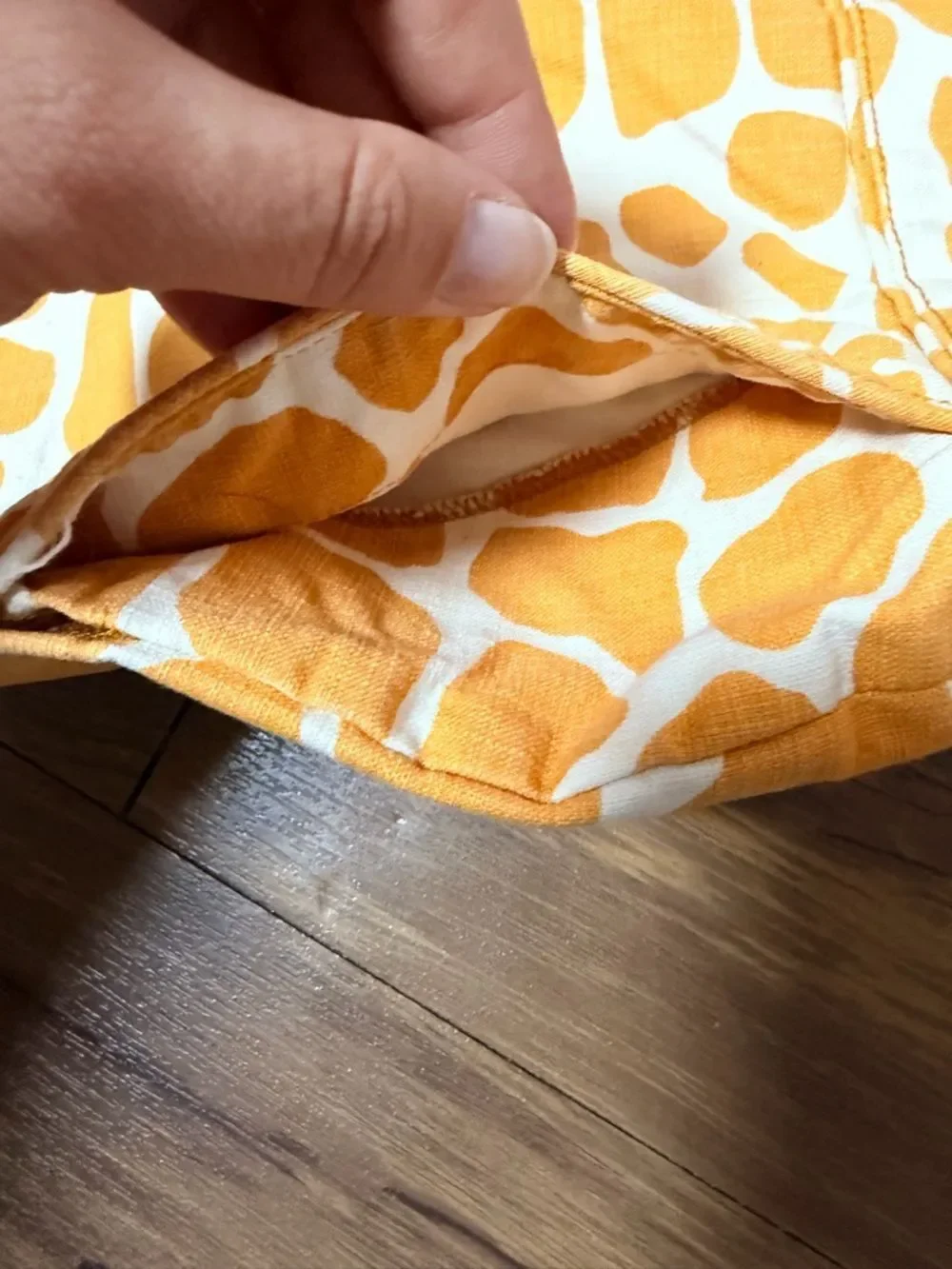 J. Crew Giraffe Print Women's City Fit Shorts Size 4 Yellow Gold Cotton Low Rise